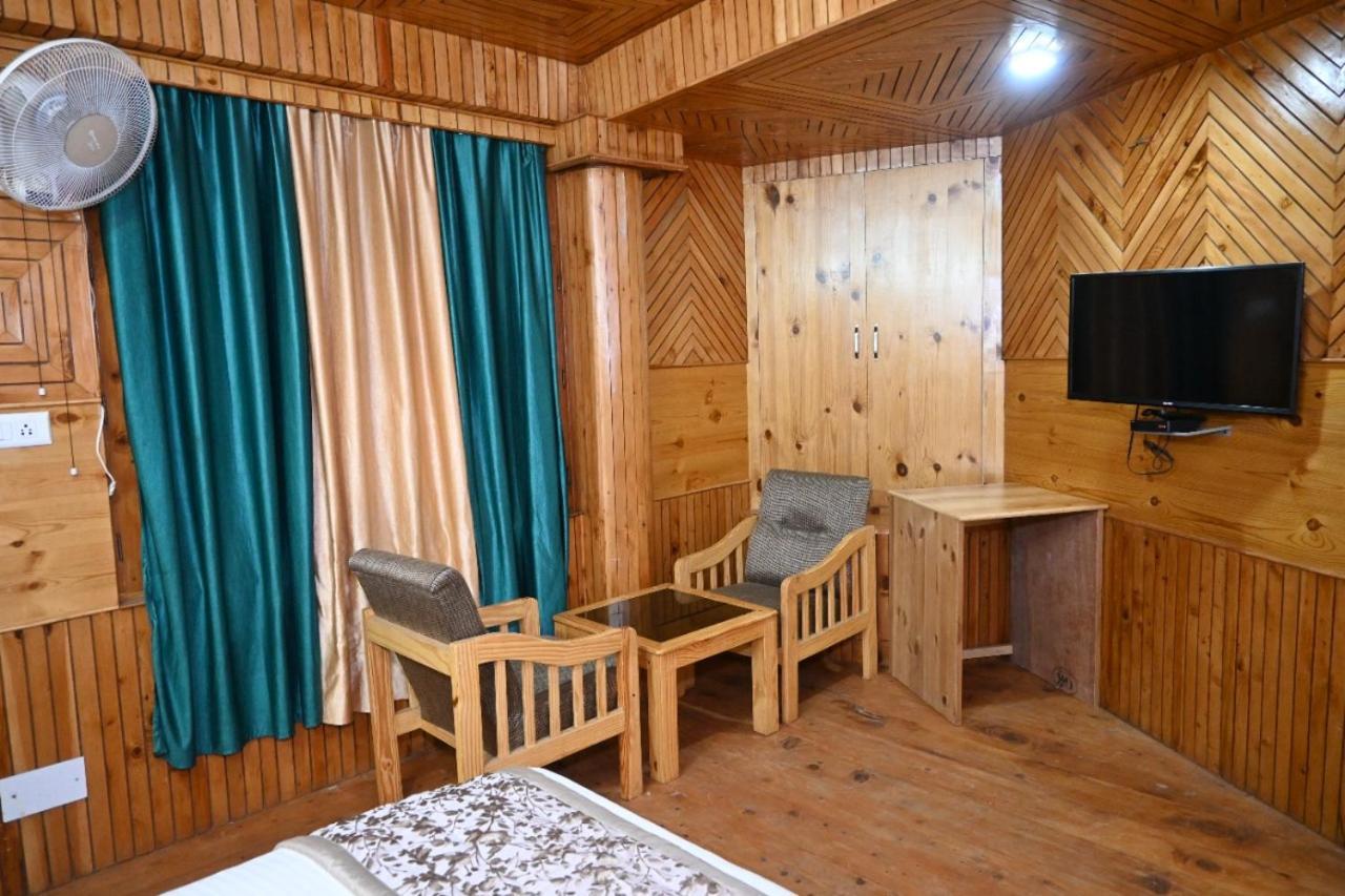 Hotel Nirmal Chhaya Манали Экстерьер фото
