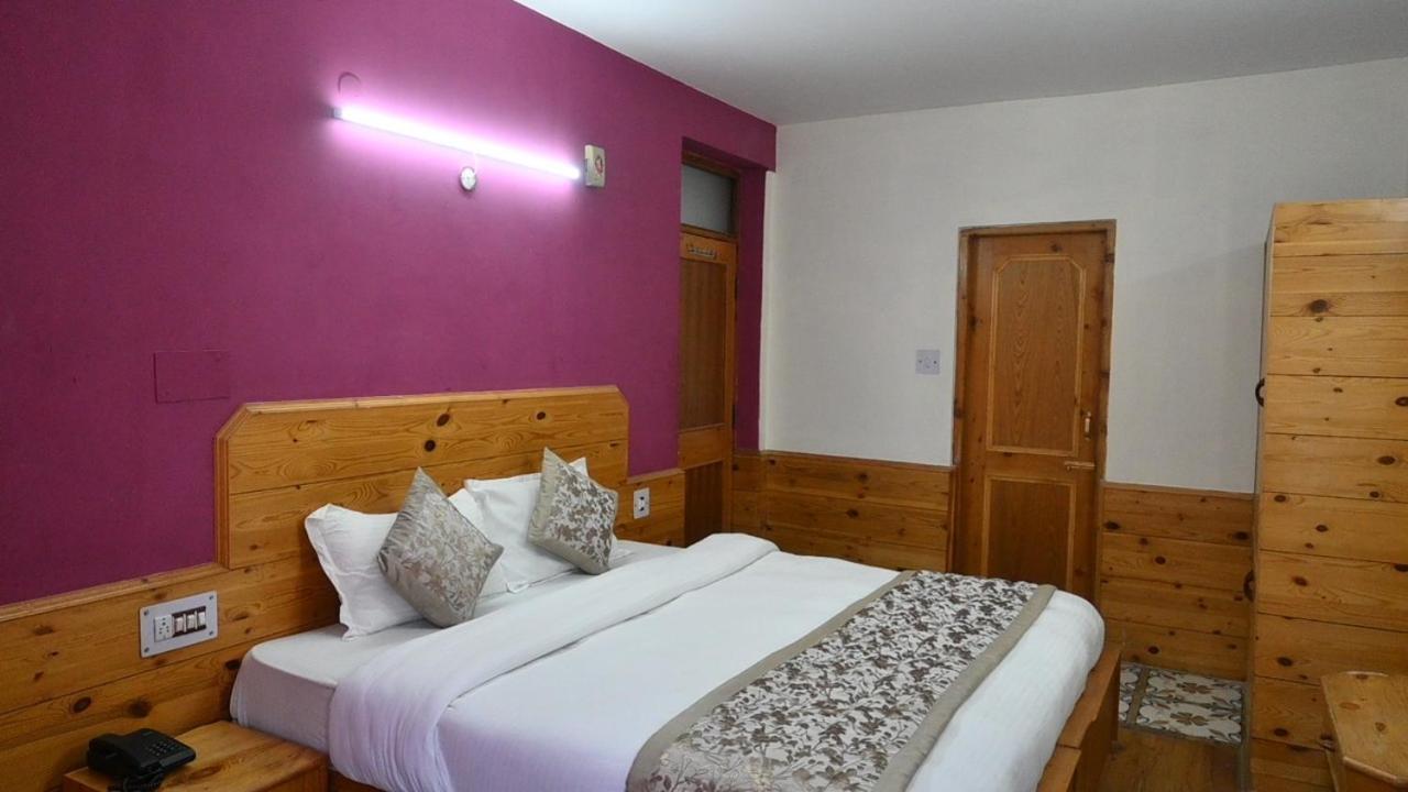 Hotel Nirmal Chhaya Манали Экстерьер фото