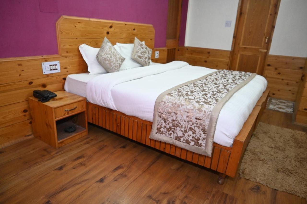Hotel Nirmal Chhaya Манали Экстерьер фото
