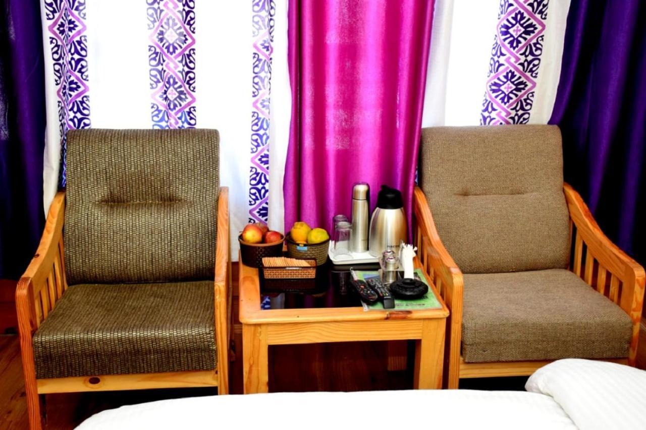 Hotel Nirmal Chhaya Манали Экстерьер фото